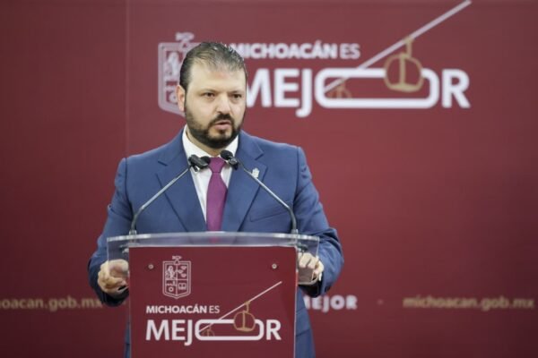 Raúl Zepeda encabeza recuperación de predio en Uruapan