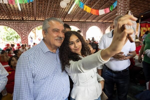 Encuesta coloca a Raúl Morón como favorito para gubernatura