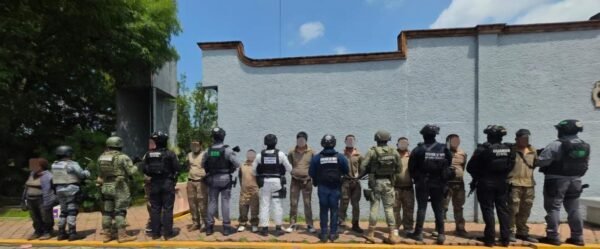 Vinculan a proceso a 10 personas por delitos contra la salud y armas