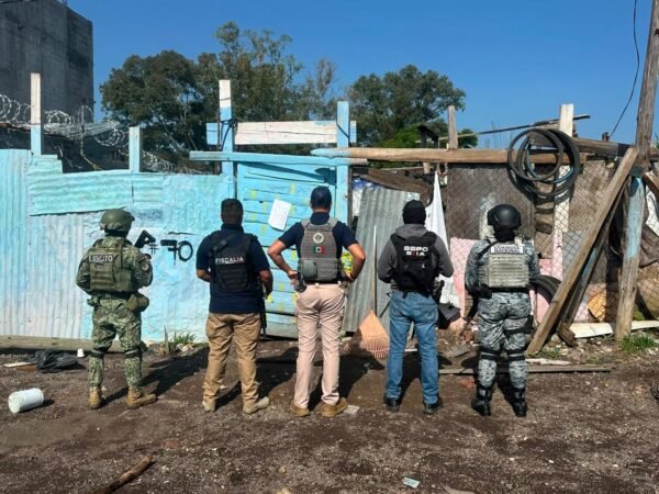 FGE desarticula dos puntos de narcomenudeo en Morelia; asegura más de 5 mil dosis