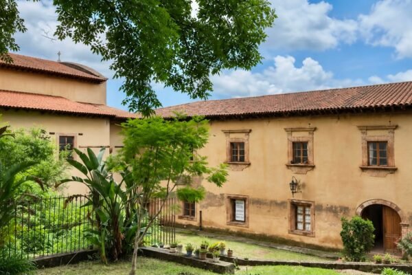 Colegio Jesuita de Pátzcuaro guarda siglos de historia viva