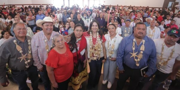 Gaby Molina cierra filas con el campo michoacano en asamblea de Morena