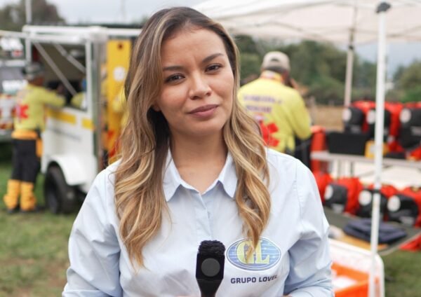 Empresarios entregan equipo por más de 300 mil pesos a brigada de búsqueda y rescate: Samanta Lozano