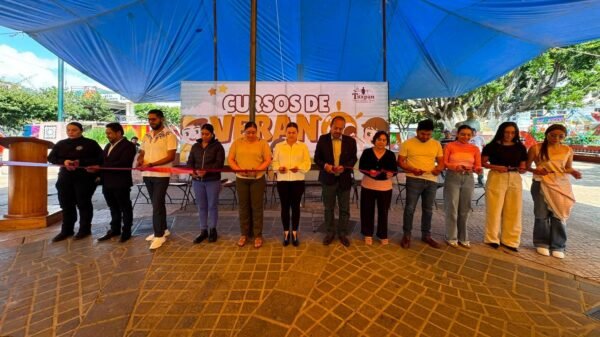 David López Flores impulsa cursos de verano en Tuxpan