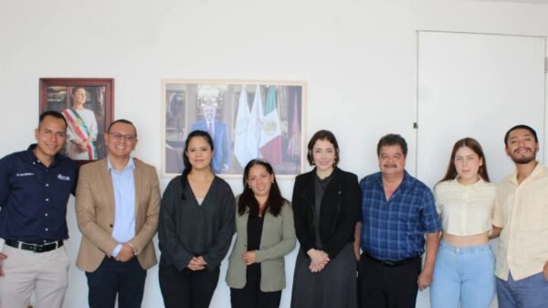 Brissa Arroyo impulsa profesionalización en sector salud