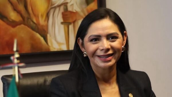 Araceli Saucedo respalda Ley General contra Feminicidio impulsada por Sheinbaum