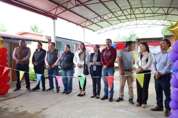 Lety Arriaga inaugura domo en preescolar de Ocampo