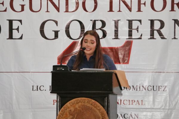 Lety Arriaga rinde segundo informe de gobierno en Ocampo y destaca avances en educación y salud