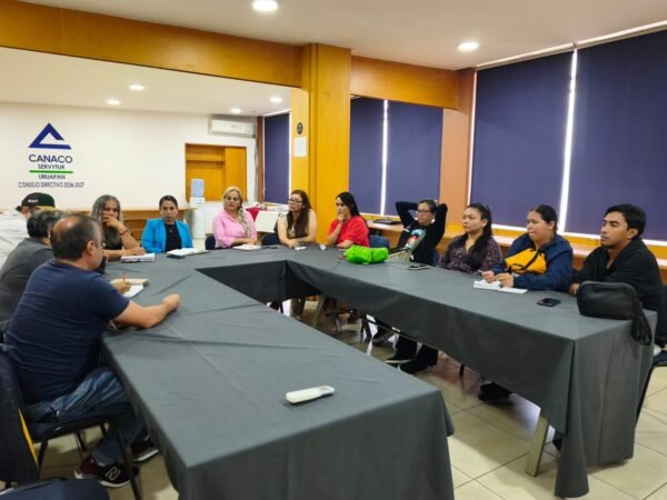FGE fortalece coordinación con colectivos animalistas para atender problemática de fauna en Michoacán