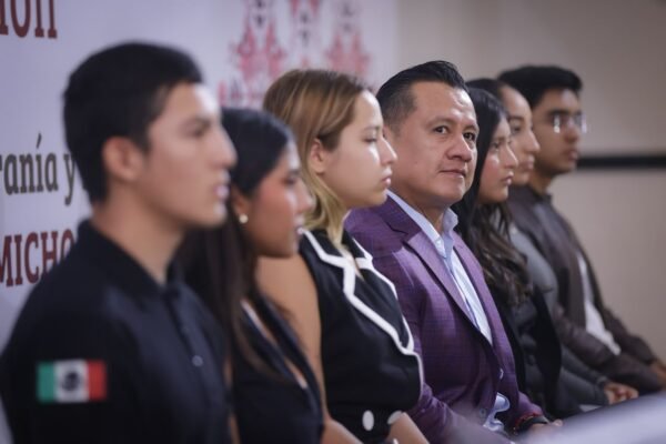 Torres Piña pide más oportunidades laborales para jóvenes en Michoacán