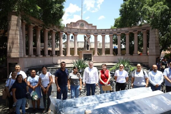 Vicente Gómez entrega productos subsidiados para apoyar economía familiar en Distrito XIX