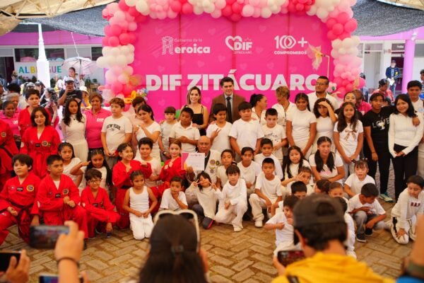 DIF de Zitácuaro cierra cursos de verano con más de 500 niños y adultos participantes