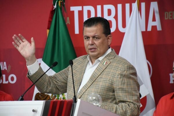 Memo Valencia denuncia desvío de recursos a municipios para teleférico