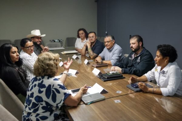 Raúl Zepeda encabeza reunión con Segob y alcaldes para paz en Los Reyes