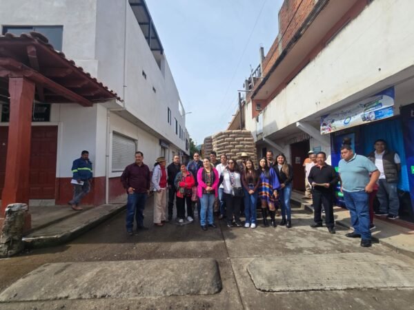 Sader fortalece infraestructura agrícola con 57 toneladas de cemento en Panindícuaro, Quiroga y Salvador Escalante