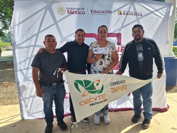Cecytem ofrece bachillerato general para personas adultas en 13 municipios de Michoacán