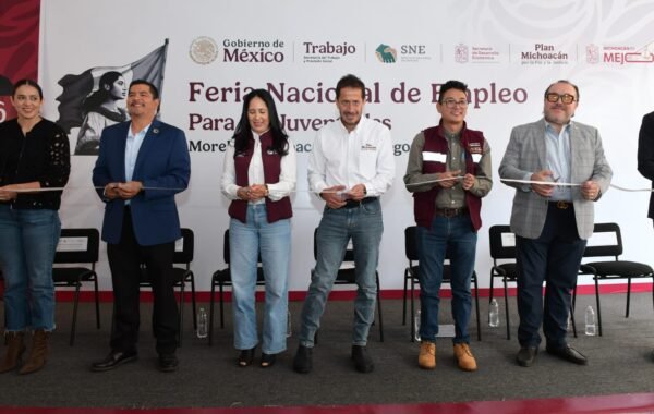 Más de mil 600 vacantes oferta feria de empleo en seis municipios de Michoacán