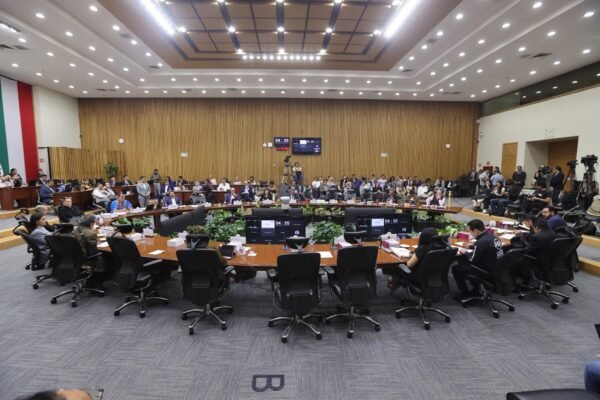 Partidos políticos deberán destinar más de 236 mdp al liderazgo político de mujeres en 2027