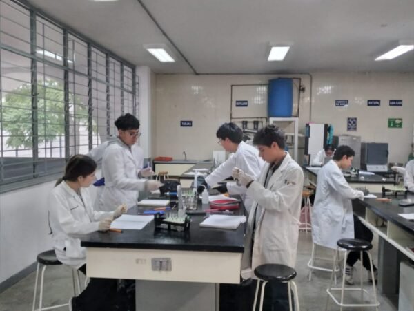 Alumno del Cecytem Huandacareo avanza a preselección estatal de Olimpiada de Química