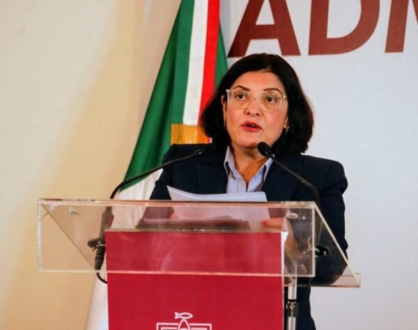 Michoacán participará en consulta nacional sobre uso de dispositivos en escuelas
