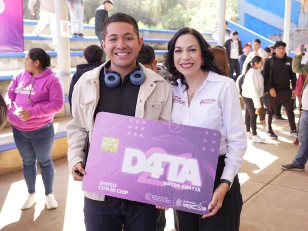 Estudiantes y docentes de la UMSNH podrán tramitar chip gratuito con D4TA en Ceconexpo
