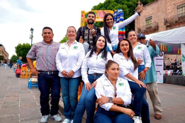 Octavio Ocampo respalda a emprendedoras michoacanas en el Primer Festival Agua de Té en Morelia