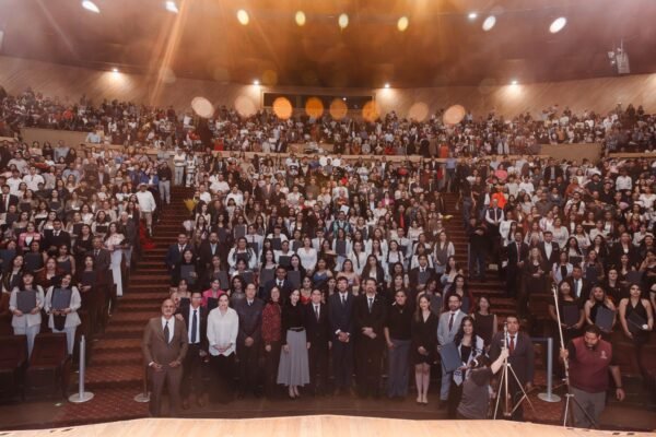 Imced egresa a 471 nuevos profesionales de la educación en Michoacán