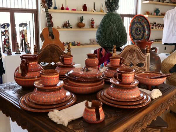 Casart impulsa comercialización artesanal con red de seis tiendas en Michoacán