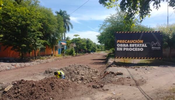 SCOP pavimenta calle Nicolás Bravo en Antúnez con 20% de avance en beneficio de 600 habitantes