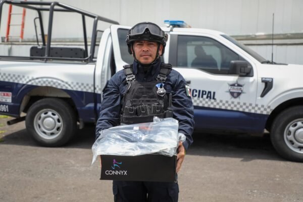 SSP entrega nuevos uniformes y supervisa Cuartel Regional de Zamora para dignificar a Guardia Civil