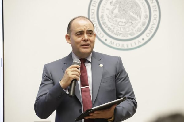 Baltazar Gaona pide investigar relación entre sucesora de Manzo y García Rivero
