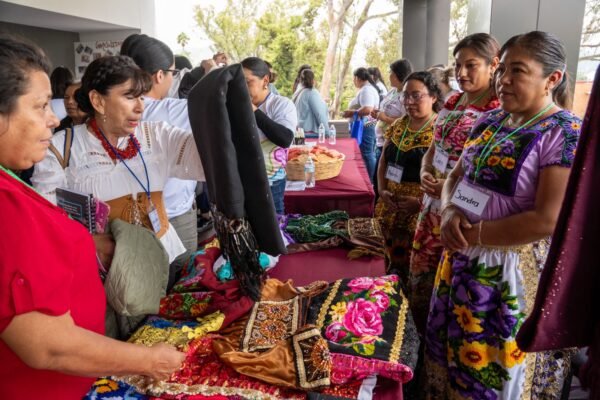 DIF Michoacán reúne a 200 personas en encuentro de desarrollo comunitario