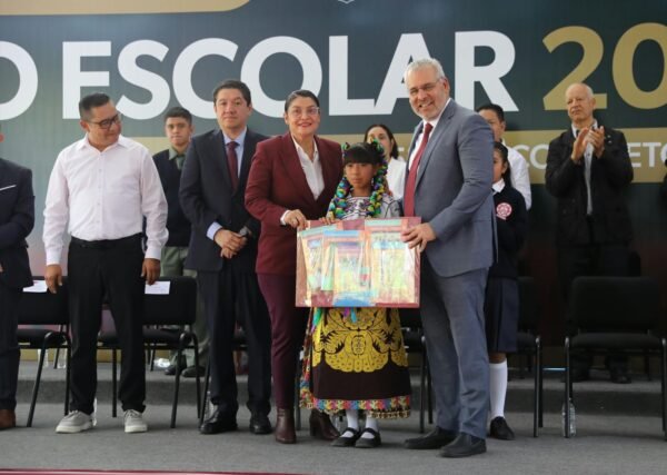 Alfredo Ramírez Bedolla consolida estabilidad educativa en ciclo 2026-2027