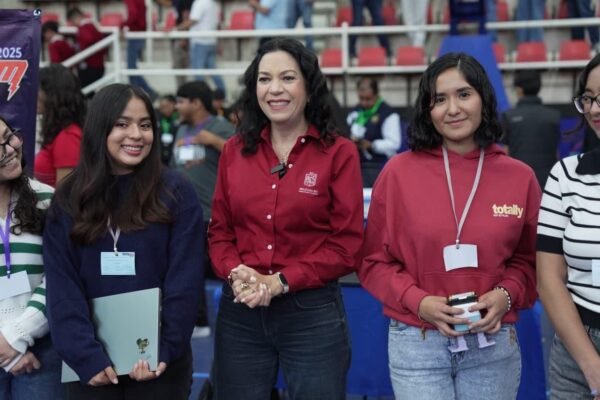 Michoacán alcanza matrícula histórica de 320 mil estudiantes en media superior y superior