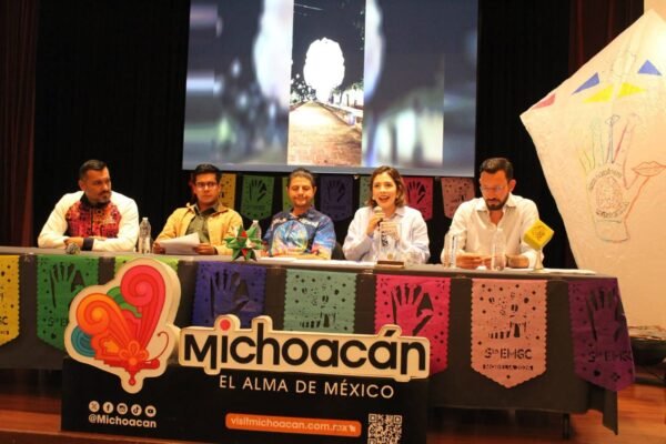 Brissa Arroyo impulsa quinta elevación masiva de globos de Cantoya en Morelia el 29 y 30 de agosto