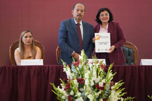 David López Flores rinde segundo informe en Tuxpan con anuncios de agua, vivienda y cuatro panteones