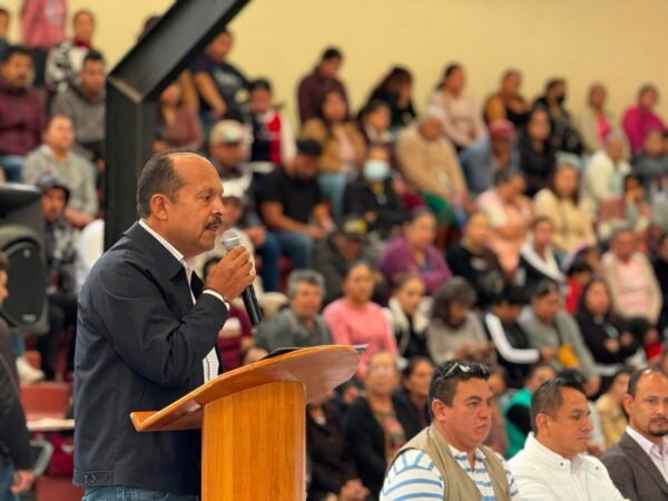 David López Flores gestiona 450 casas para Tuxpan a través de Vivienda para el Bienestar