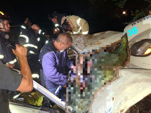 Accidente vehicular en Zitácuaro deja tres personas fallecidas