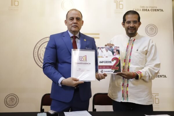 Conrado Paz entrega Segundo Informe de Actividades Legislativas en el Congreso