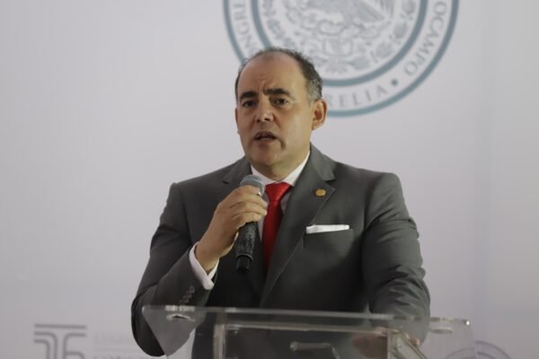 Baltazar Gaona pide a Fiscalía citar a Grecia Quiroz por caso Carlos Manzo
