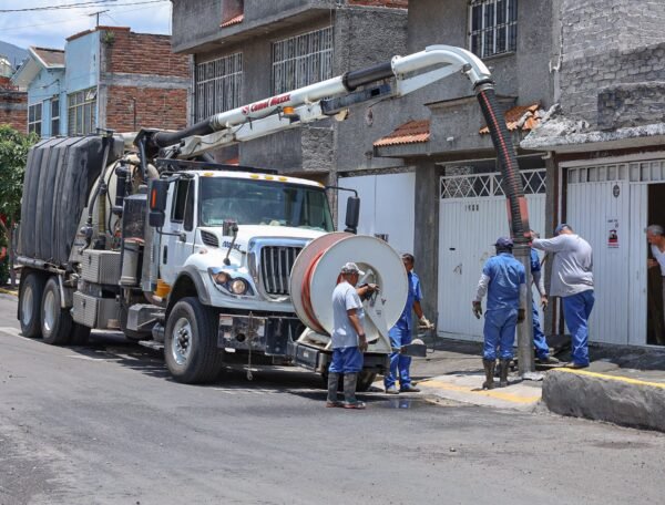 Ooapas realiza desazolve de 50 kilómetros de red sanitaria en Morelia