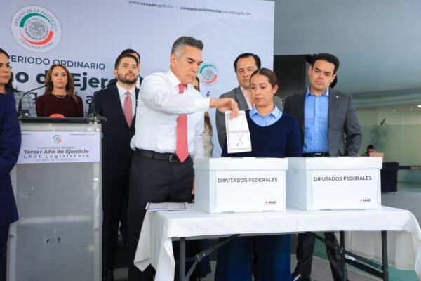 Alejandro Moreno denuncia que INE avala irregularidades y anuncia impugnación