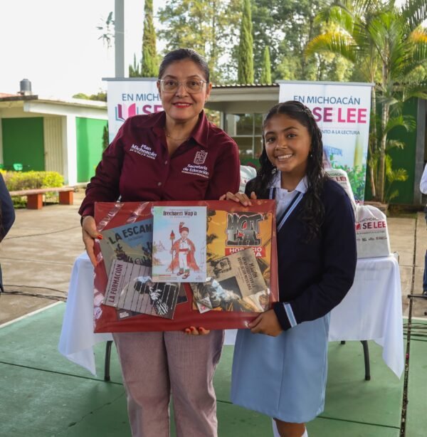 SEE inicia entrega de 130 mil libros en escuelas de Michoacán