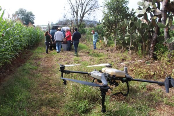Saderm impulsa uso de drones para fortalecer el campo en Morelia