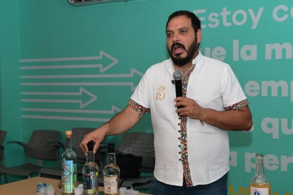 Mezcalmanía reunirá a más de 70 expositores de mezcal en el Ceconexpo