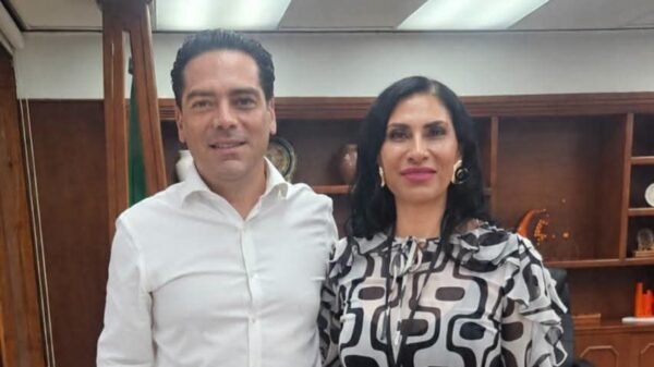Norma Yáñez gestiona obras para Jungapeo ante la SCOP Michoacán