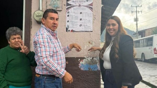 Lety Arriaga encabeza colocación de Bando Solemne en Ocampo para Fiestas Patrias